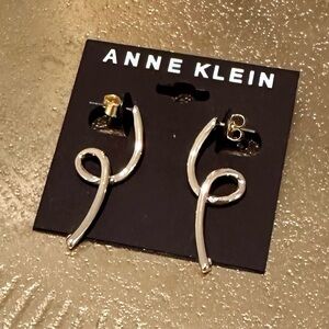 Anne Klein Gold Loop Earrings. NWT.